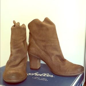 Brand new Seychelles ankle booties
